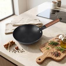 Alda IronIQ Cast Iron Fry Pan